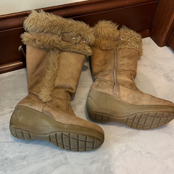 Native American inspired 14โH Suede look fur & rhinestone trim Boots Size 6.5 - Picture 5 of 7